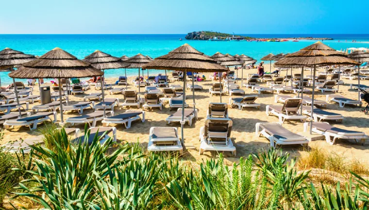 Larnaka czy Pafos, Nissi Beach